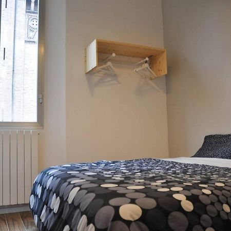 Camera E Bagno Privato A 3 Minuti Dalla Stazione Bologna Luaran gambar