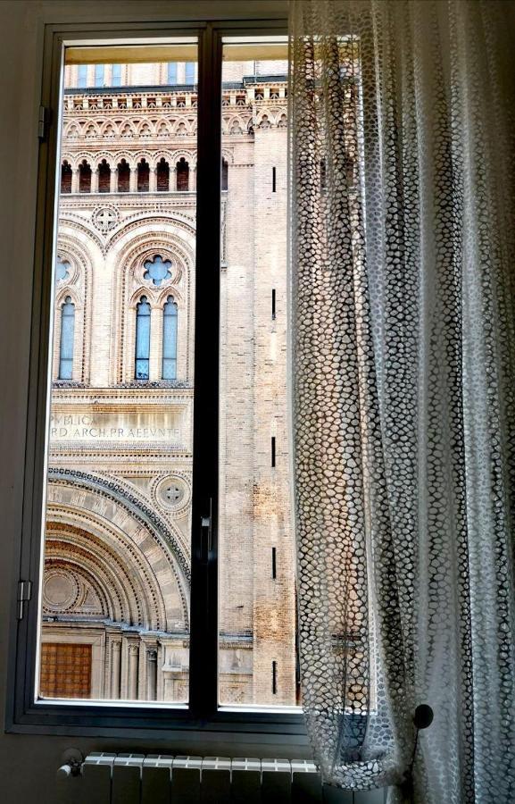 Camera E Bagno Privato A 3 Minuti Dalla Stazione Bologna Luaran gambar